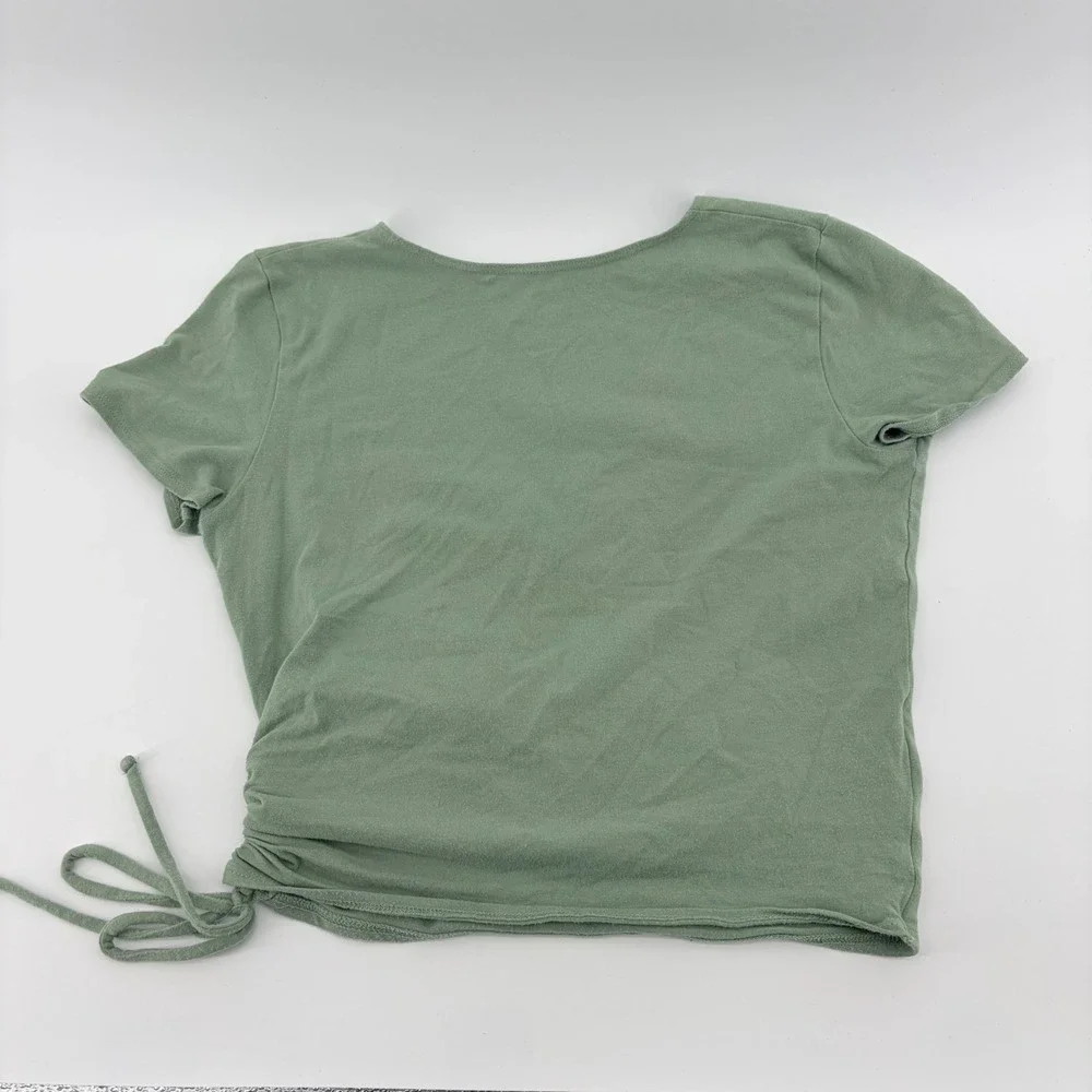 Hollister this must